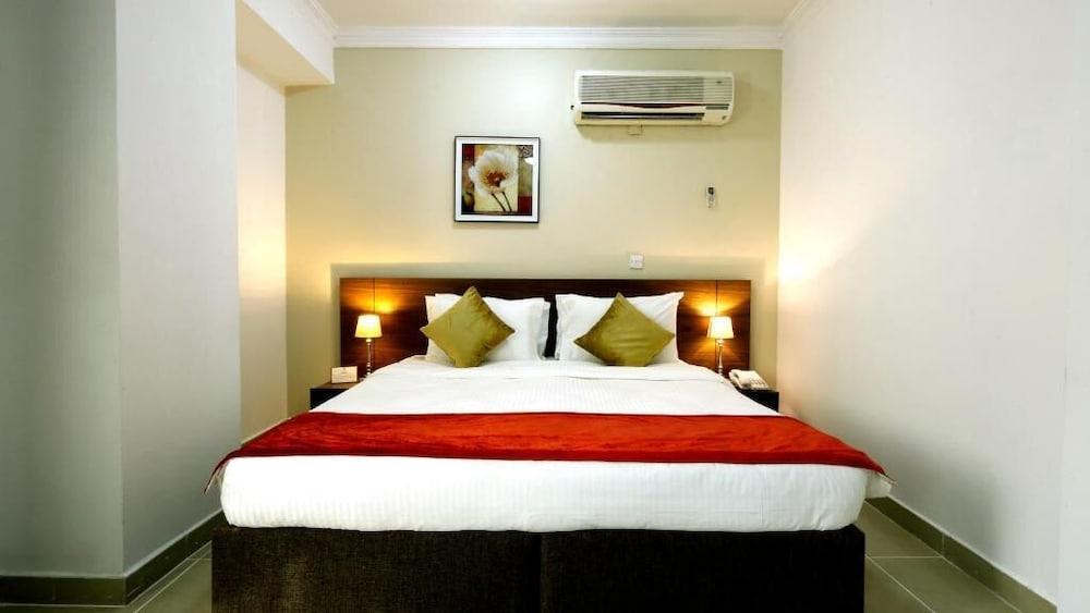דוחה La Villa Inn Hotel Apartments מראה חיצוני תמונה