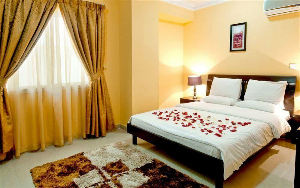 דוחה La Villa Inn Hotel Apartments מראה חיצוני תמונה